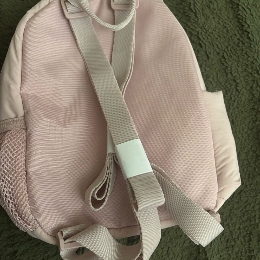 Reebok Women's Pippa Mini Backpack, Ashen Lilac NWT - Picture 3 of 8